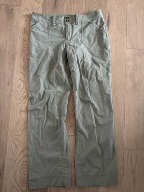 Arc'teryx Hiking Pants Sage Green Size 12/14